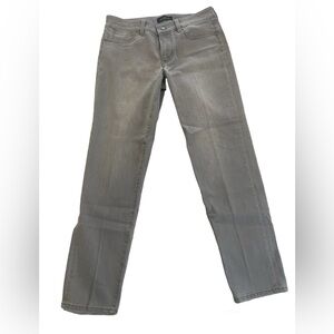 Talbots Women’s size 6 flawless five pocket boyfriend gray jeans. 28.5 inseam